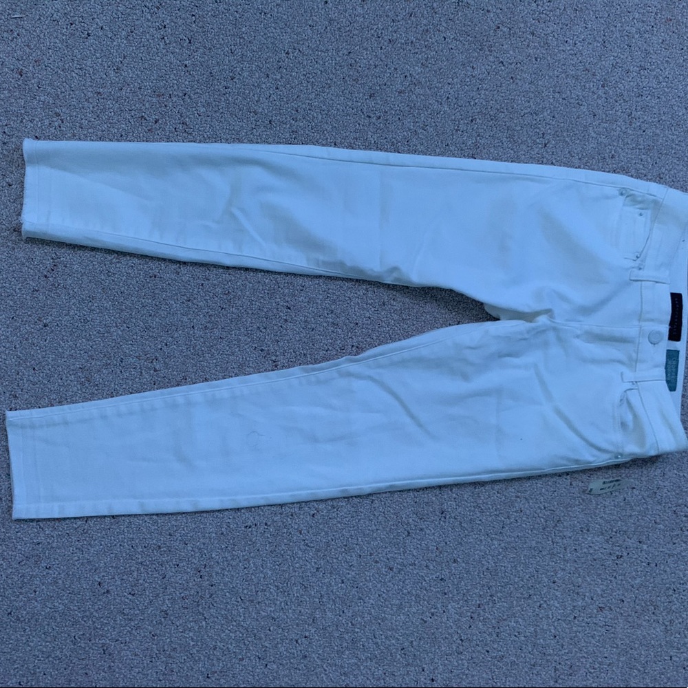 White Aeropostale Jegging Jeans - New!